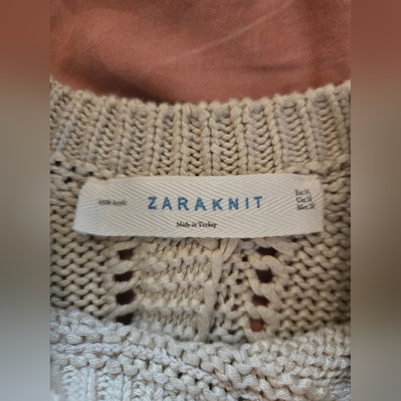Zara | Beige Short Sleeve Knit Sweater w/ Slitted Back, Size M (Made Small) - Picture 4 of 6